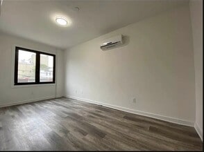 Building Photo - 28A Lawton St