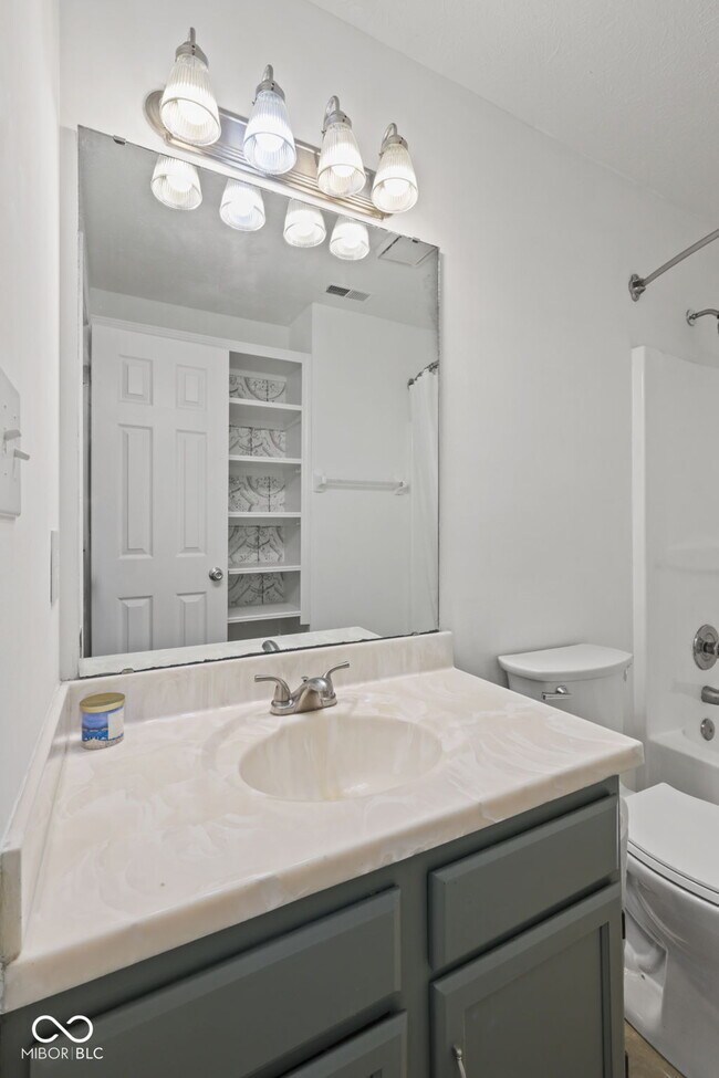 Building Photo - 6815 Cherry Laurel Ln