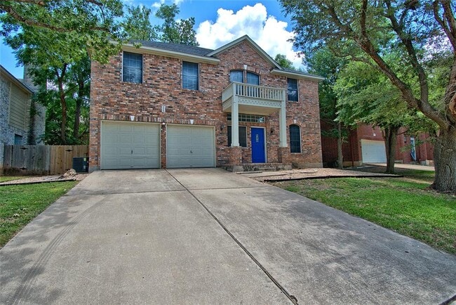 Building Photo - 2423 Falcon Dr
