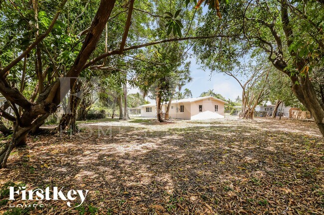 Building Photo - 1236 NW 18th St