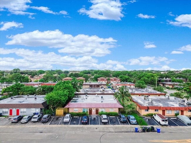 Building Photo - 7740 SW 10th St