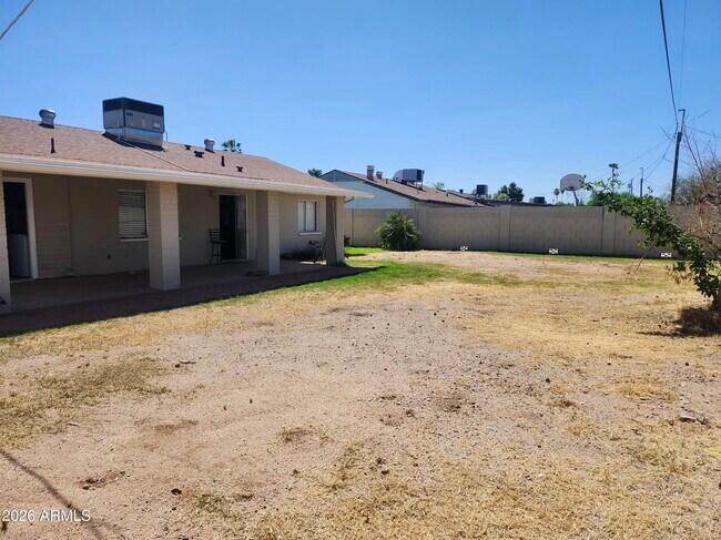 Building Photo - 3136 W Port Au Prince Ln