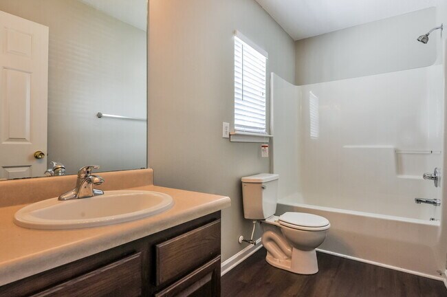 Building Photo - 7211 Great Laurel Dr