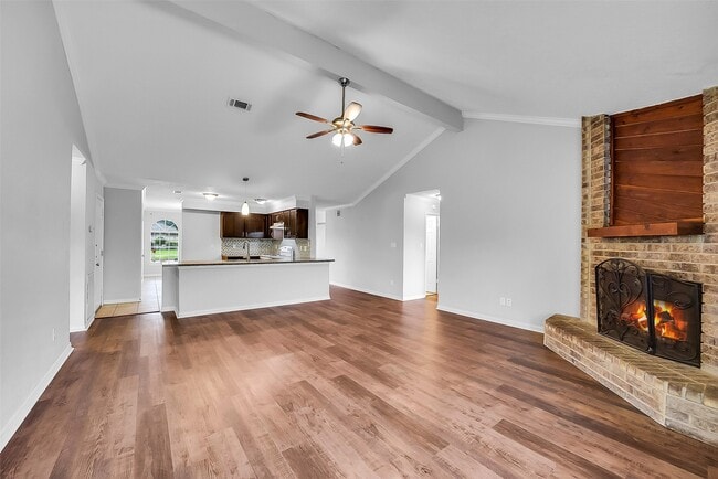 Building Photo - 13618 Piney Oaks Dr