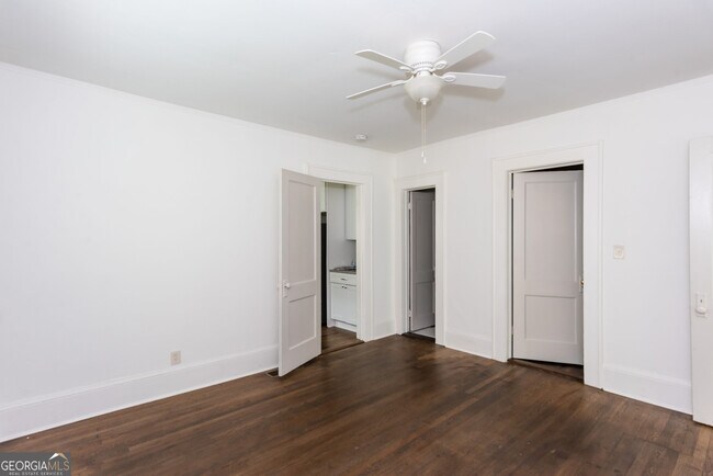 Building Photo - 2870 Cheney St