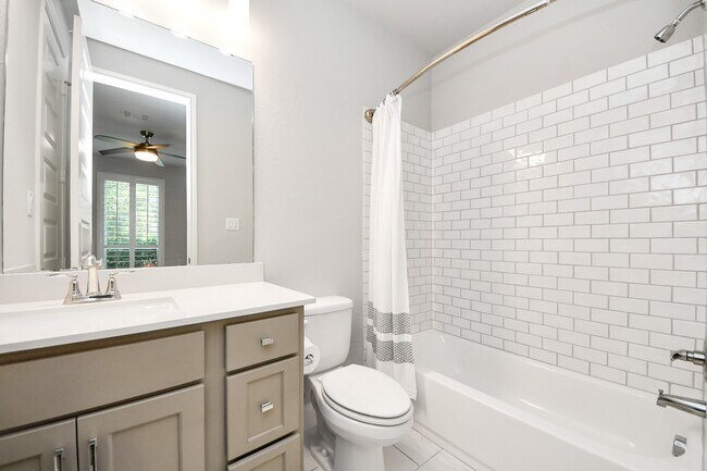 Building Photo - 28045 Woodland Bend Way