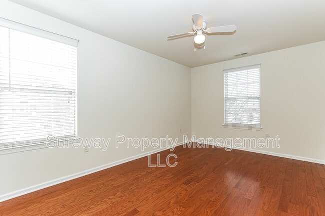 Building Photo - 1610 Fela Dr