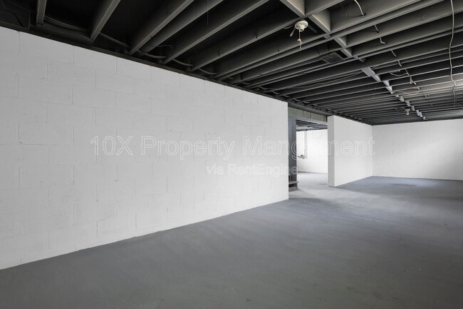 Building Photo - 711 S Chesterfield Rd