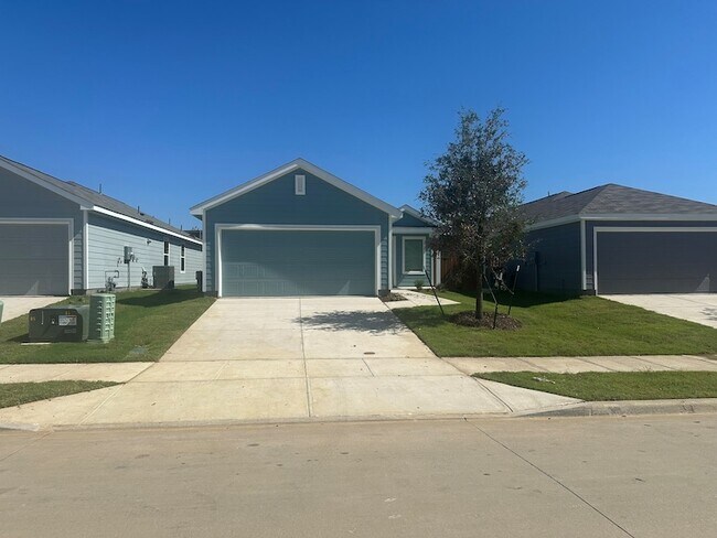 Building Photo - 3420 Flicker Ln