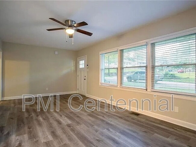 Building Photo - 1760 Spring Ave