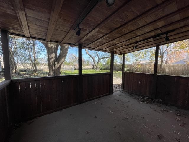 Building Photo - 113 Deerwood Ln