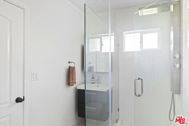 Building Photo - 1772 Orange Grv Ave