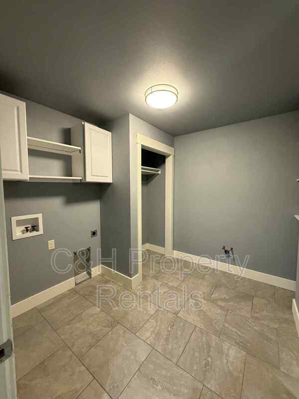 Building Photo - 1842 Stony Meadow Ln