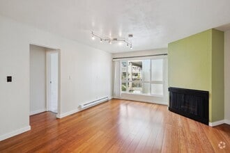 Building Photo - 370 Imperial Way