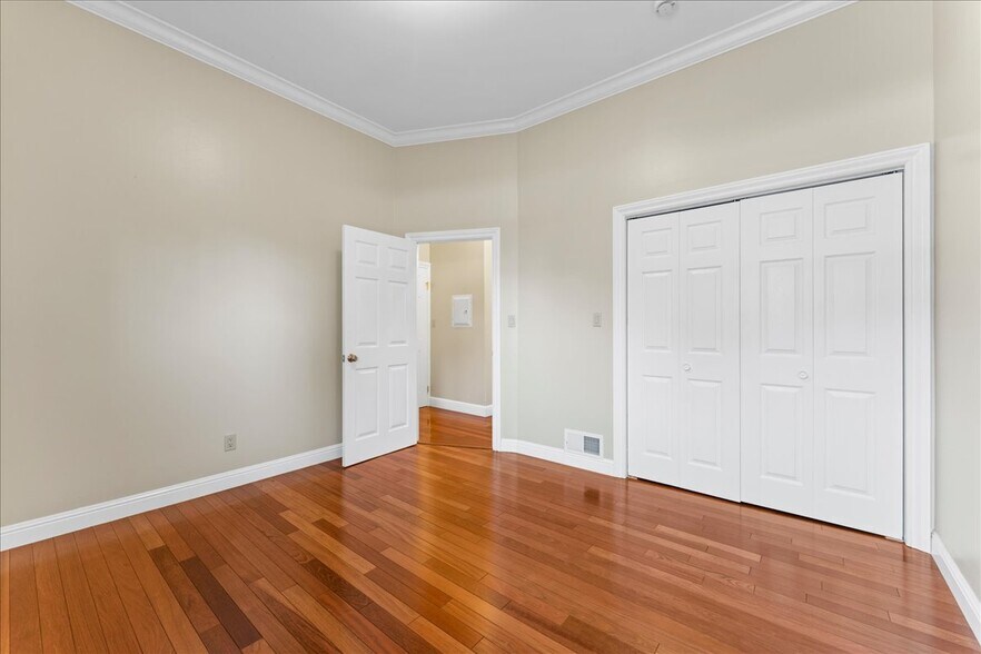 Building Photo - 2117 Ashby Ave
