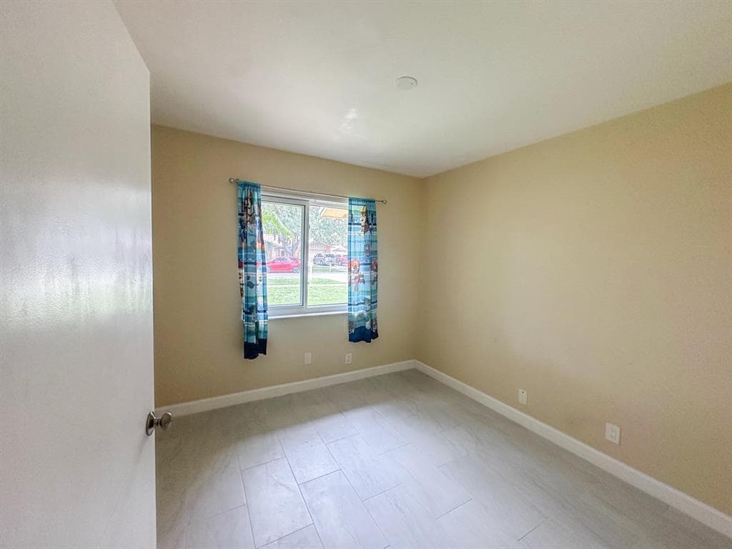 Building Photo - 1386 Fulmar Dr