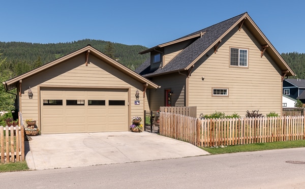 Building Photo - 123 Trestle View Ct