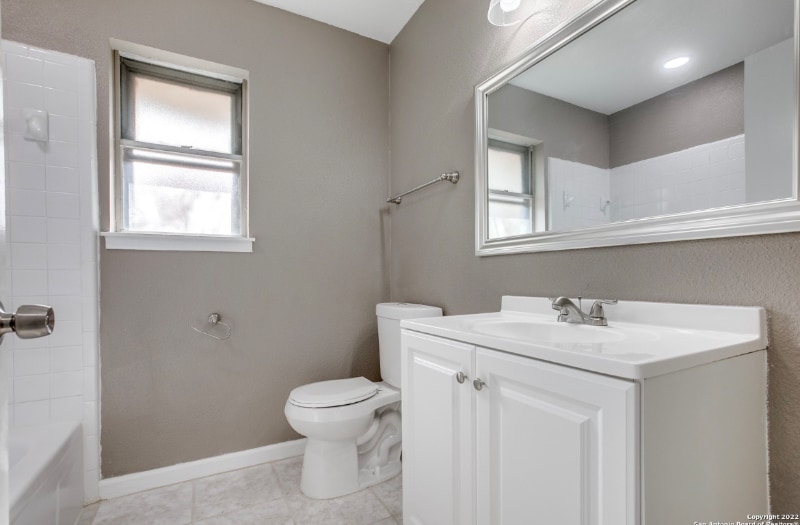 Building Photo - 6319 Stirrup Ln
