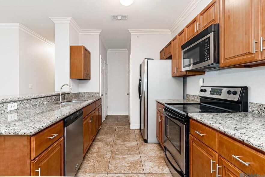 Building Photo - 1362 Brightside Dr