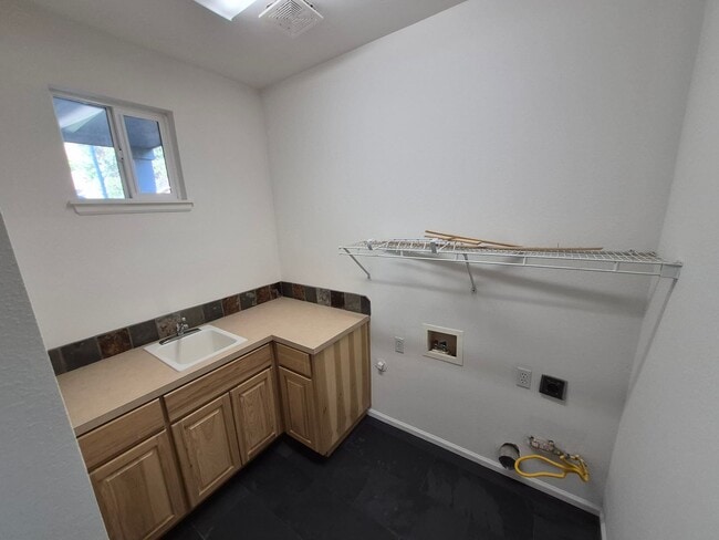 Building Photo - 3 Bed 2.5 Bath - The Parks at Broken Top.