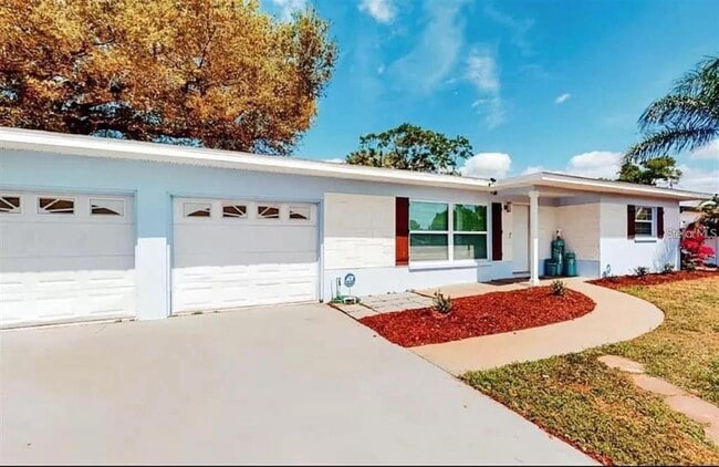 Primary Photo - 2760 Kumquat Dr