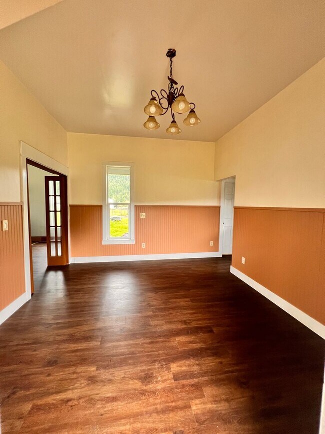 Building Photo - 98382 Sitkum Ln