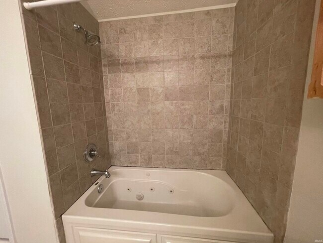 Building Photo - 1200 N Washington St