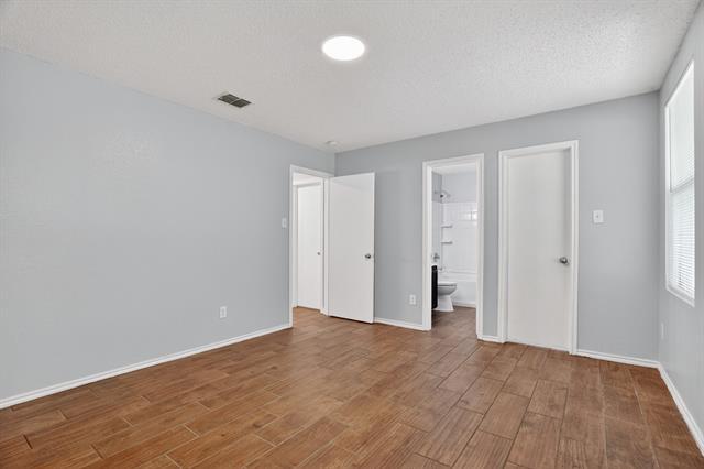 Building Photo - 1435 Queen Annes Dr