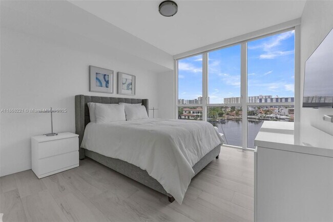 Building Photo - 400 Sunny Isles Blvd