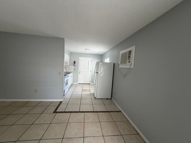 Building Photo - 1408 Spencer Ct