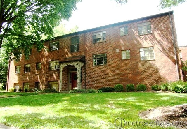 Building Photo - 1774 Clifton Ave
