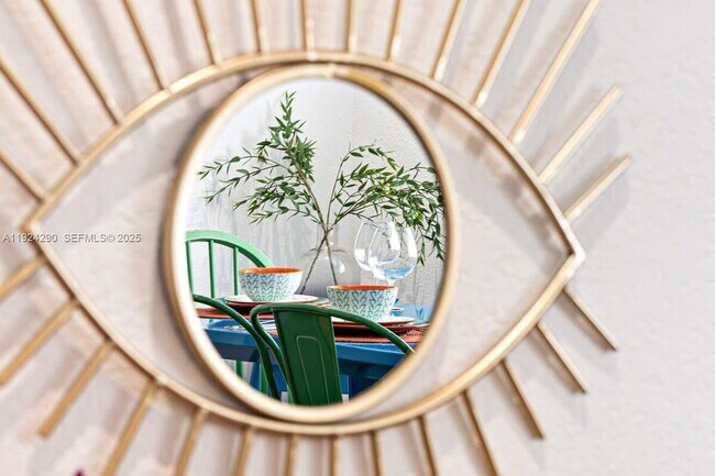 Building Photo - 811 Tequesta St