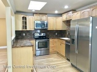 Building Photo - 5 br, 4.5 bath House - 12971 SE 23rd Street