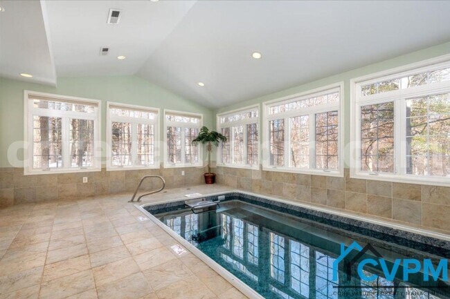 Building Photo - 2920 Middlebridge Ct