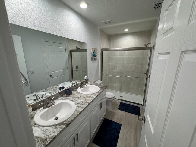 Building Photo - 10200 W Fishbowl Dr