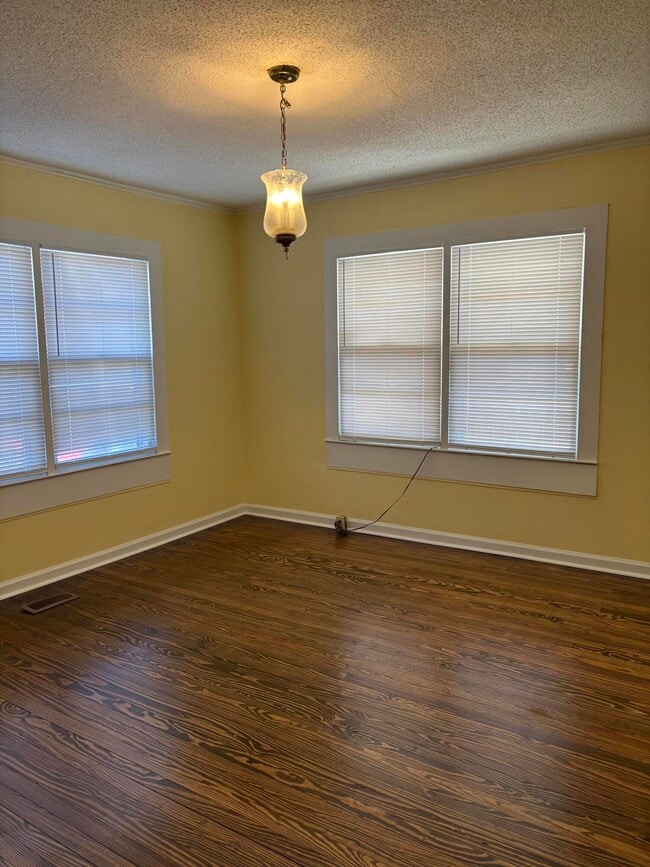 Building Photo - 107 Orange St