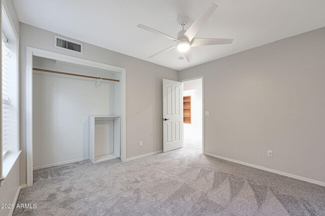 Building Photo - 14215 N 56th Pl