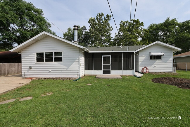 Building Photo - 455 Morgan Ln