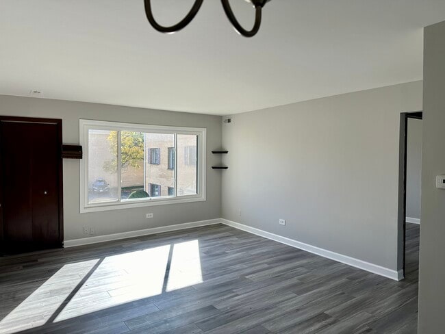 Building Photo - 9320 Hamilton Ct