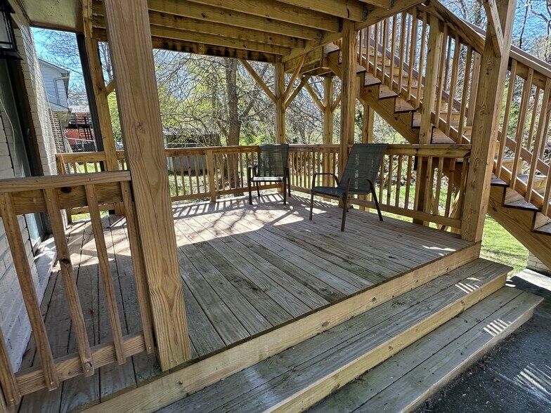 Building Photo - 1234 Decatur