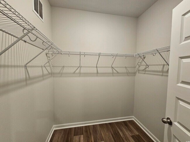 Building Photo - 2092 Northwest Dr