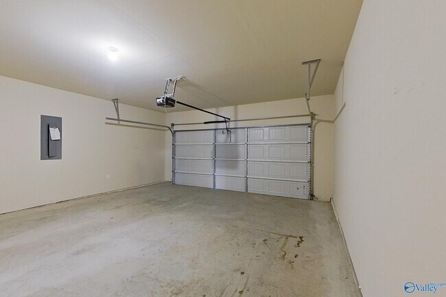 Building Photo - 1067 Pilgrim Ln