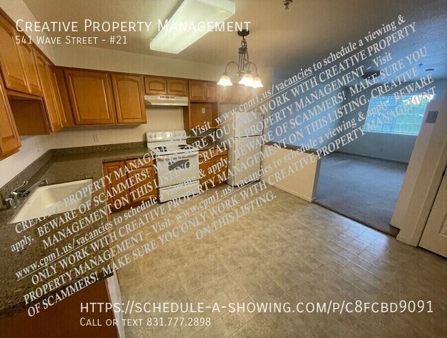 Building Photo - 541 Wave St