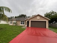 Building Photo - 212 SW Yager Pl