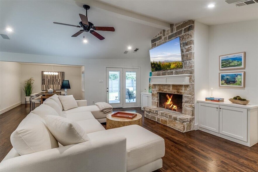 Building Photo - 6811 Huff Trail