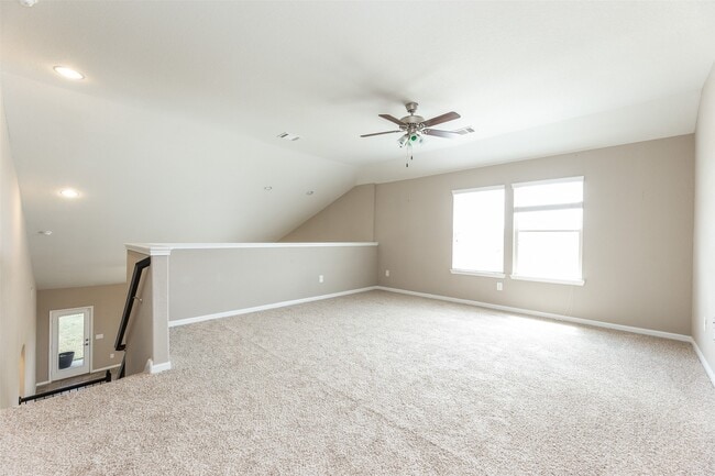 Building Photo - 5302 Silver Ledge Dr