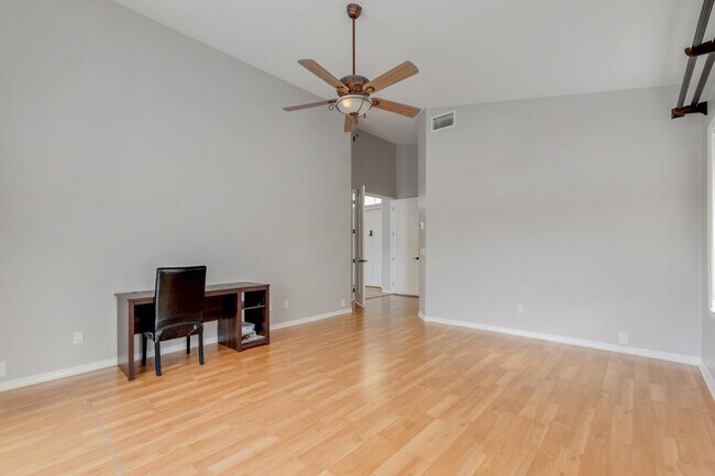 Building Photo - 8120 SE Waterway Dr