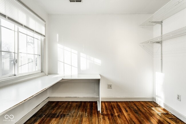 Building Photo - 1253 S East St