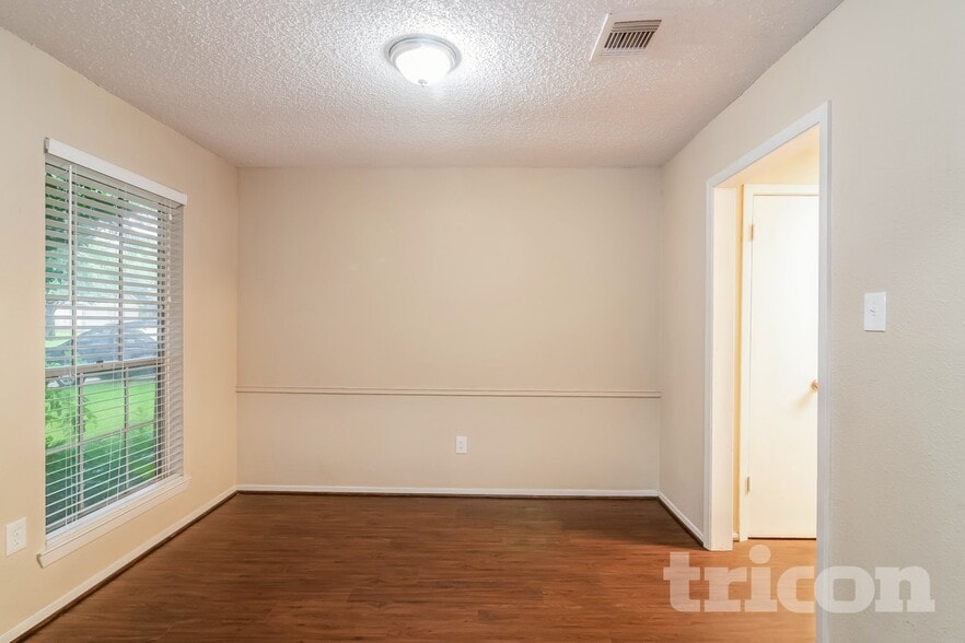 Building Photo - 17719 Glenpatti Dr