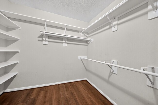 Building Photo - 20515 Spring Bluff Ln